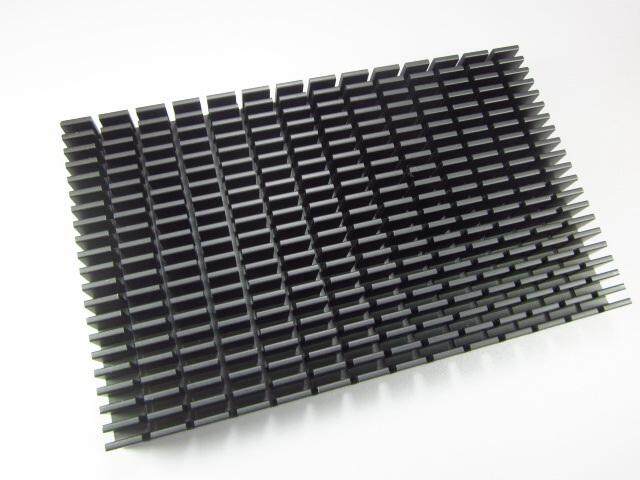 Heatsink ระบายความร้อนสีดำ ขนาด 150*93mm สูง15mm