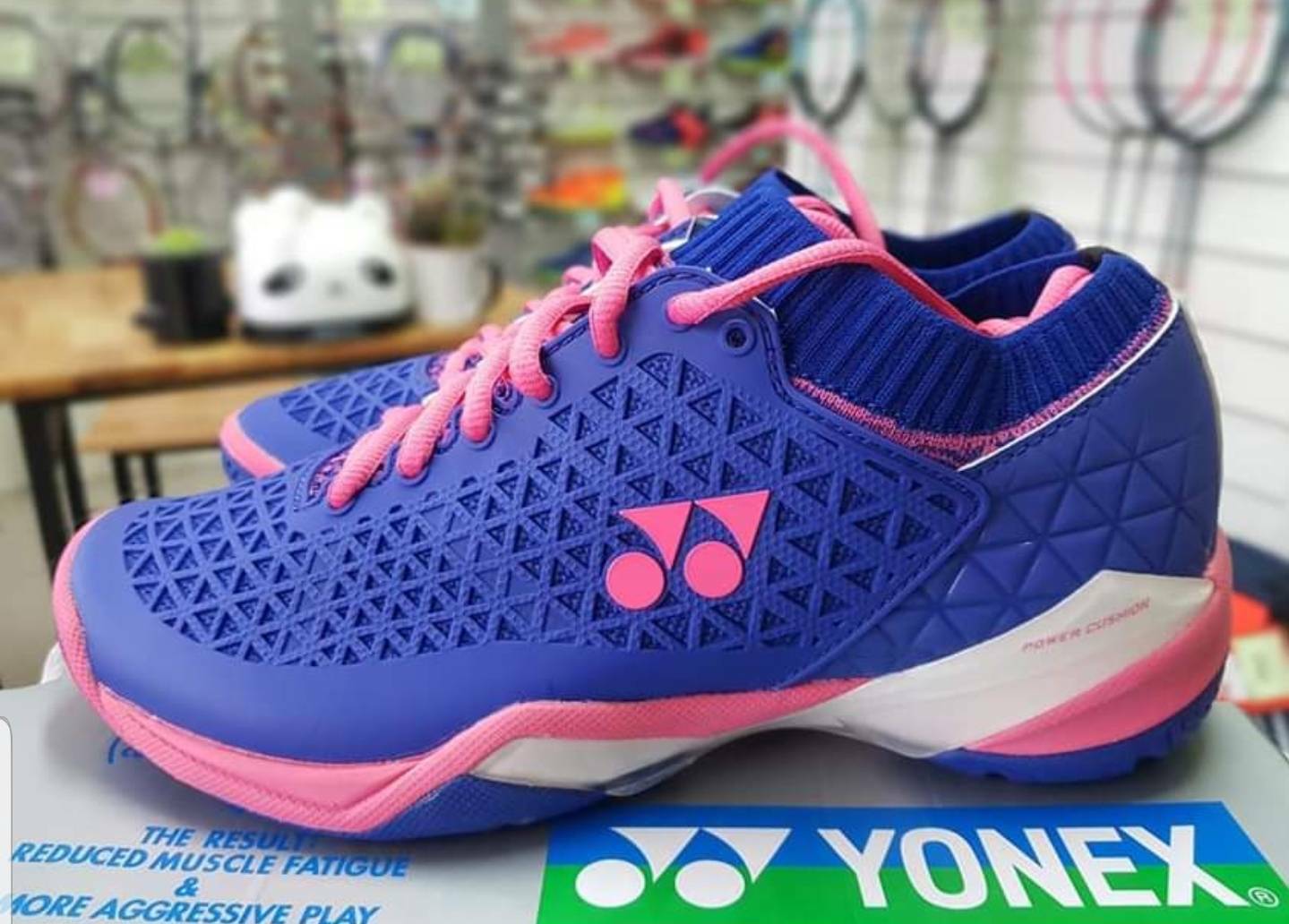 New Yonex รุ่น Power Cushion Aerus Z Women Shbazl รองเท้าแบดมินตันที่มีน้ำหนักเบาที่สุดของ 1050