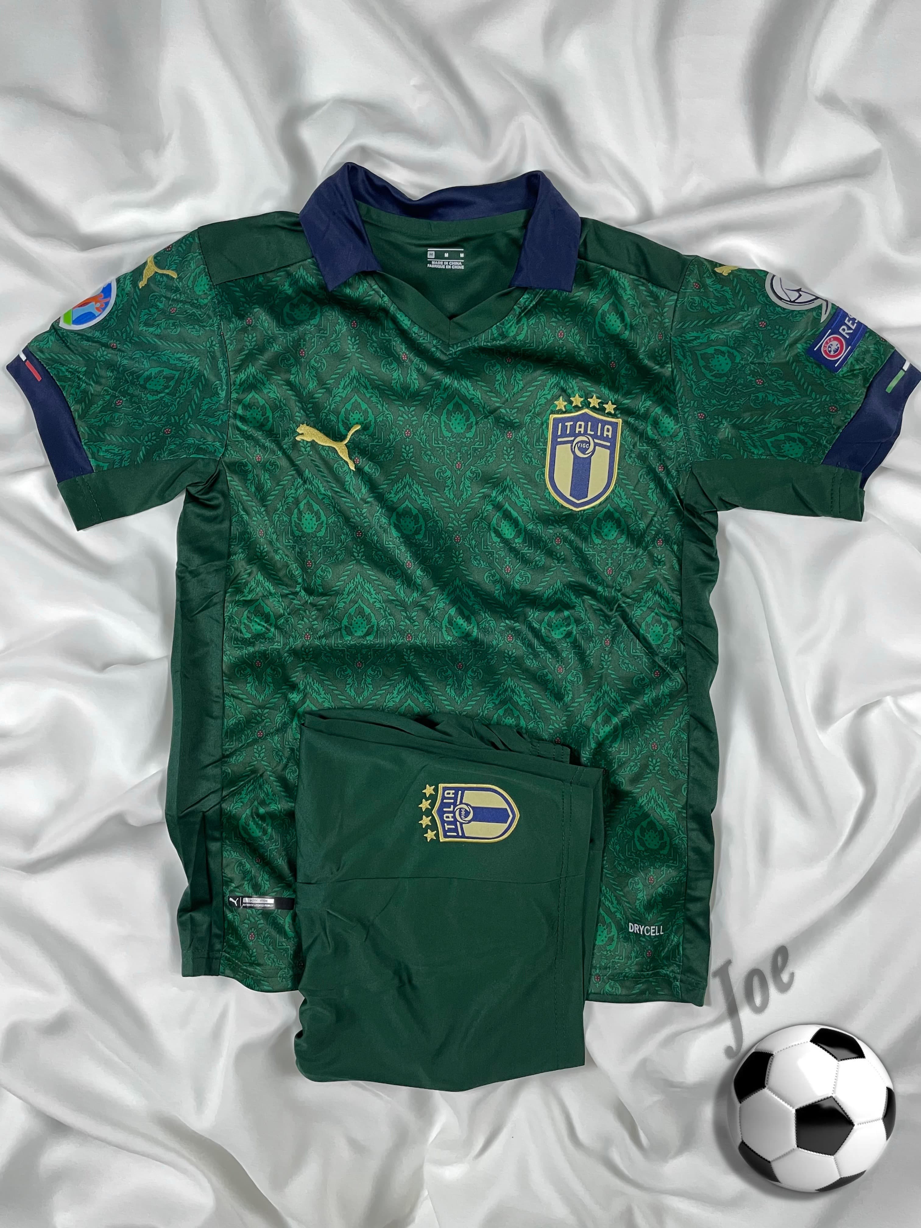 ชุดบอลทีมชาติ Italy (Green) เสื้อบอลและกางเกงบอลผู้ชาย ปี 2020-2021 ใหม่ล่าสุด
