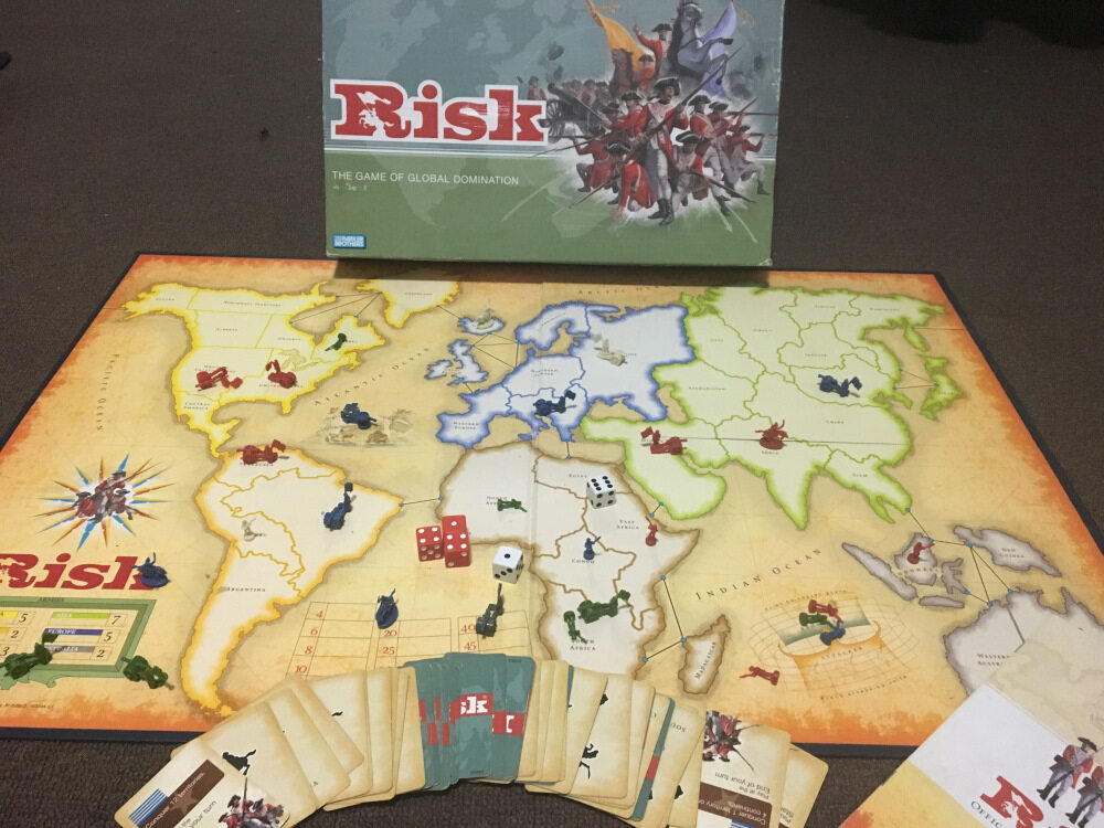 Risk Board Game การ์ดเกม เกมกระดาน บอร์ดเกม กล่องซีลอย่างดี ภาษาอังกฤษ The game of strategic Conquest English version (พร้อมส่ง) สี Blue สี Blue