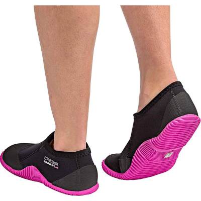 ดูภาพ รองเท้า รองเท้าบูทสั้น บูทสั้นดำน้ำ อุปกรณ์ดำน้ำ CRESSI MINORCA SHORTY BOOTS BLACK WITH PINK LOGO AND PINK SOLE <br/>เพิ่มเติม รองเท้า รองเท้าบูทสั้น บูทสั้นดำน้ำ อุปกรณ์ดำน้ำ CRESSI MINORCA SHORTY BOOTS BLACK WITH PINK LOGO AND PINK SOLE