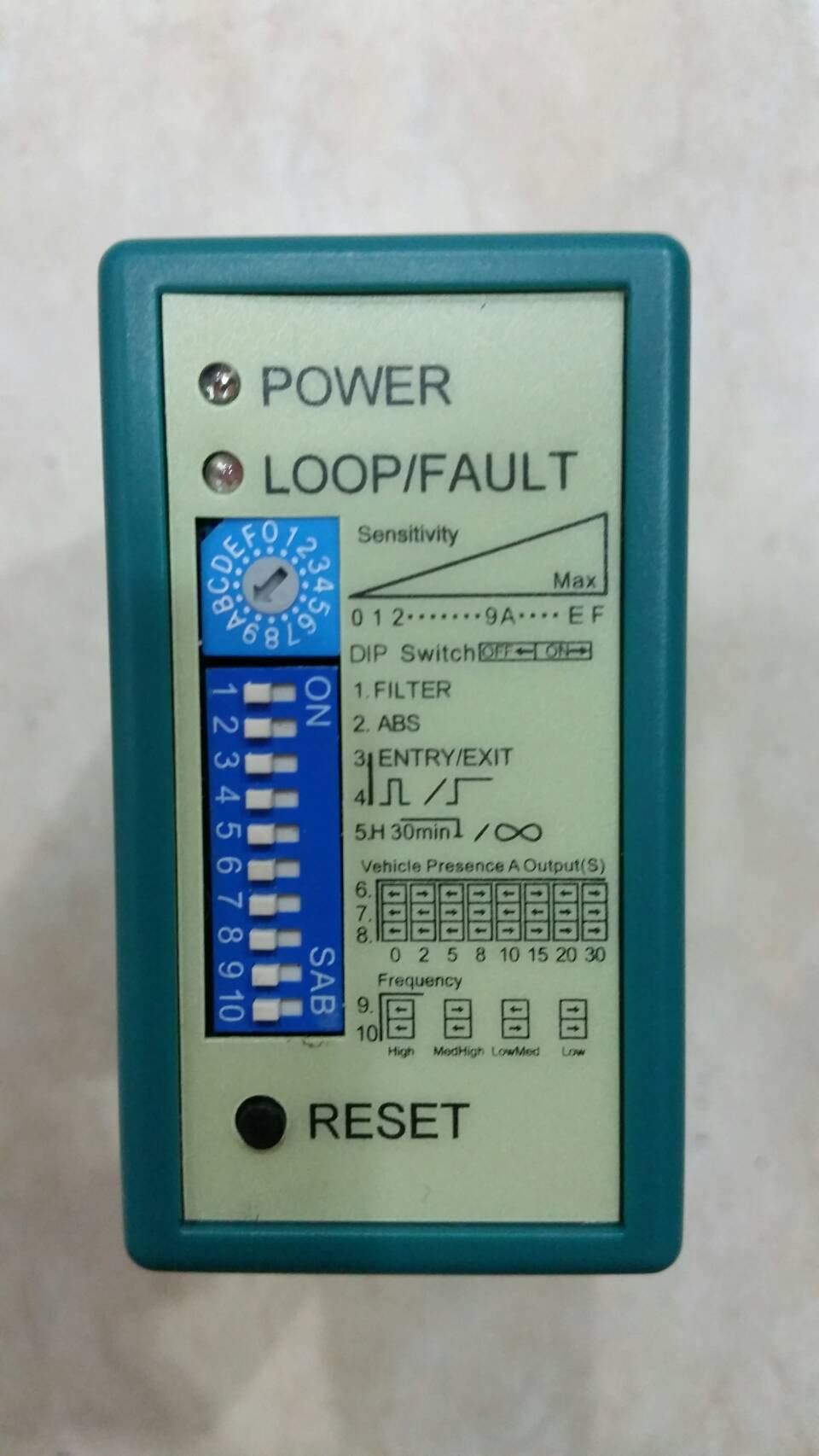 Loop Detector ลูปเซนเซอร์ - LOOKS-CCTV - ThaiPick