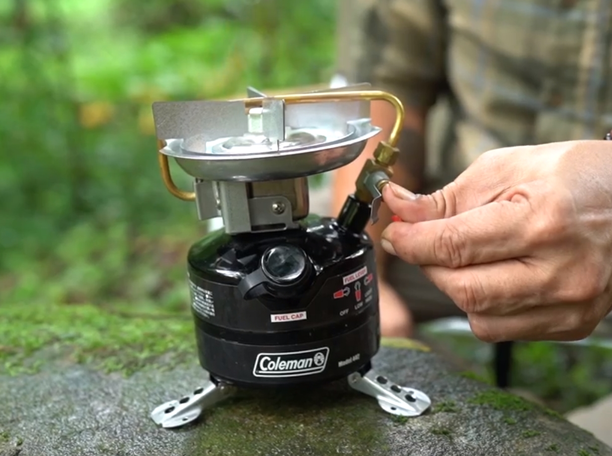 Coleman JP Feather Stove 442-726J เตาน้ำมัน | Lazada.co.th