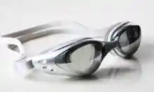 ภาพขนาดย่อของภาพหน้าปกสินค้าแว่นตาว่ายน้ำ SHENYU มีกล่องเก็บแว่น ให้อย่างดี เลนส์เคลือบป้องกันยูวี มี 6 สี ให้เลือก จากร้าน Ogio บน Lazada ภาพที่ 4