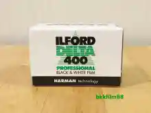 ภาพขนาดย่อของภาพหน้าปกสินค้าฟิล์มขาวดำ Ilford Delta 400 Professional 35mm 135-36 Black and White Film จากร้าน bkkfilm88 บน Lazada