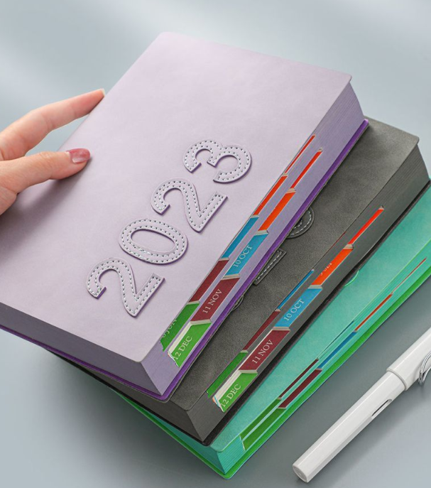 2023 planner A5 Notebook diary สมุดโน้ตแพลนเนอร์ ขนาด A5 400 หน้า สีเขียว สีฟ้า สีชมพู สีแดง