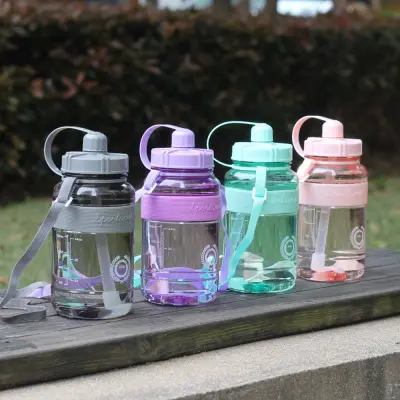 【COD&Ready Stock】600-2000ML Large Capacity Portable Water Bottle Sports Drinking Outdoor Kettle with Straw