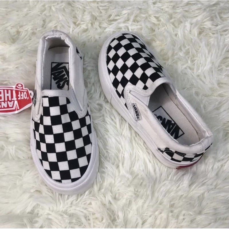 รองเท้าของเด็ก Vans มีของนะค่ะ