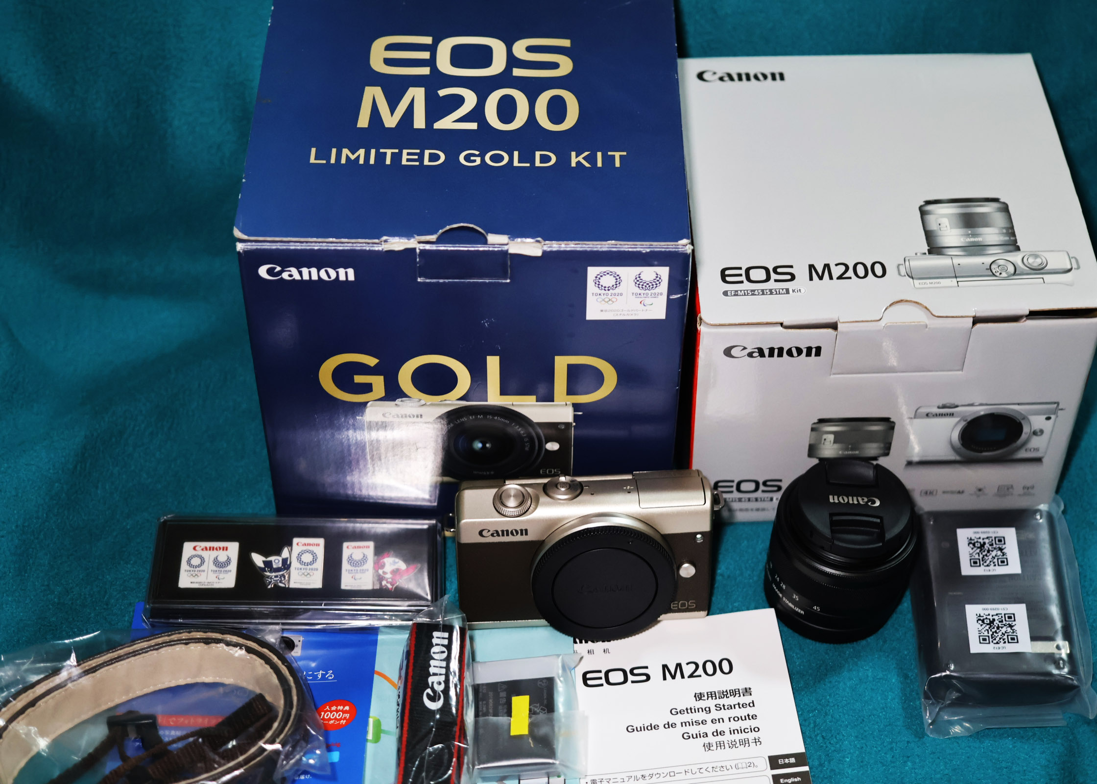EOS M200 LIMITED GOLD KIT シックなゴールドの小型軽量ミラーレス限定