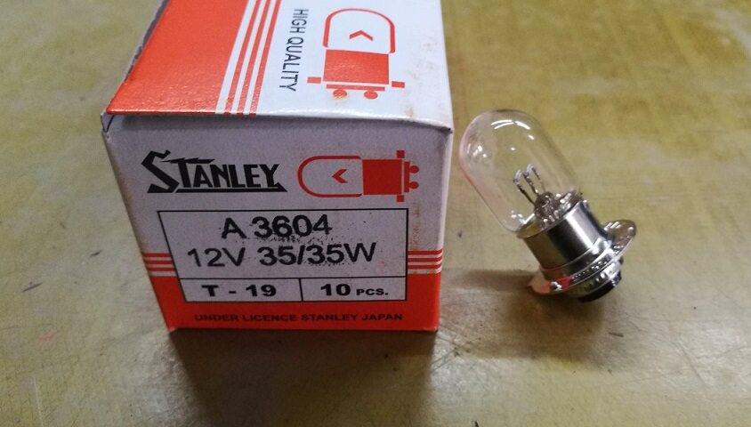 หลอดไฟแป้นเล็ก แท้ STANLEY 12V 35/35W