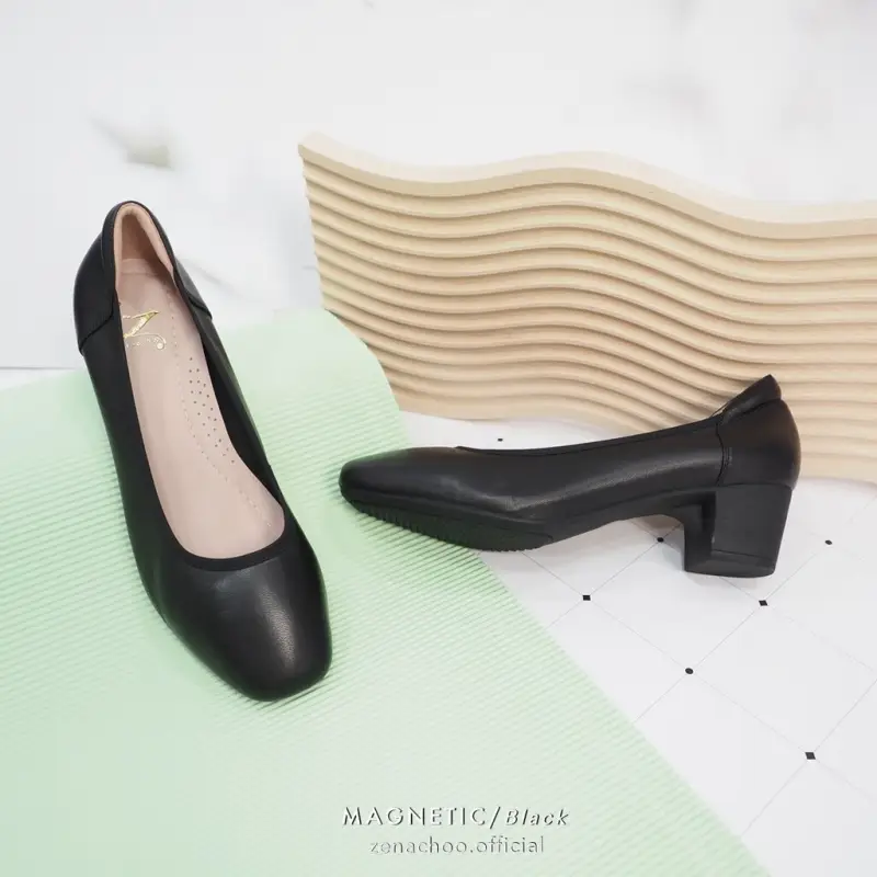ภาพหน้าปกสินค้ารองเท้าแม่เหล็กนวัตกรรมญี่ปุ่น หน้ากว้างนิ่มสบาย Zenachoo รองเท้าสุขภาพ รองเท้าแม่เหล็กจากญี่ปุ่น Magnetic Shoes สีดำ จากร้าน zenachoo บน Lazada