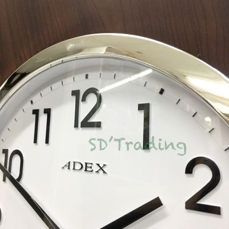 ADEX นาฬิกาแขวนผนัง ขนาด13.5นิ้ว ขอบสีเงิน รุ่น A1367-A - หน้าปัดสีขาว