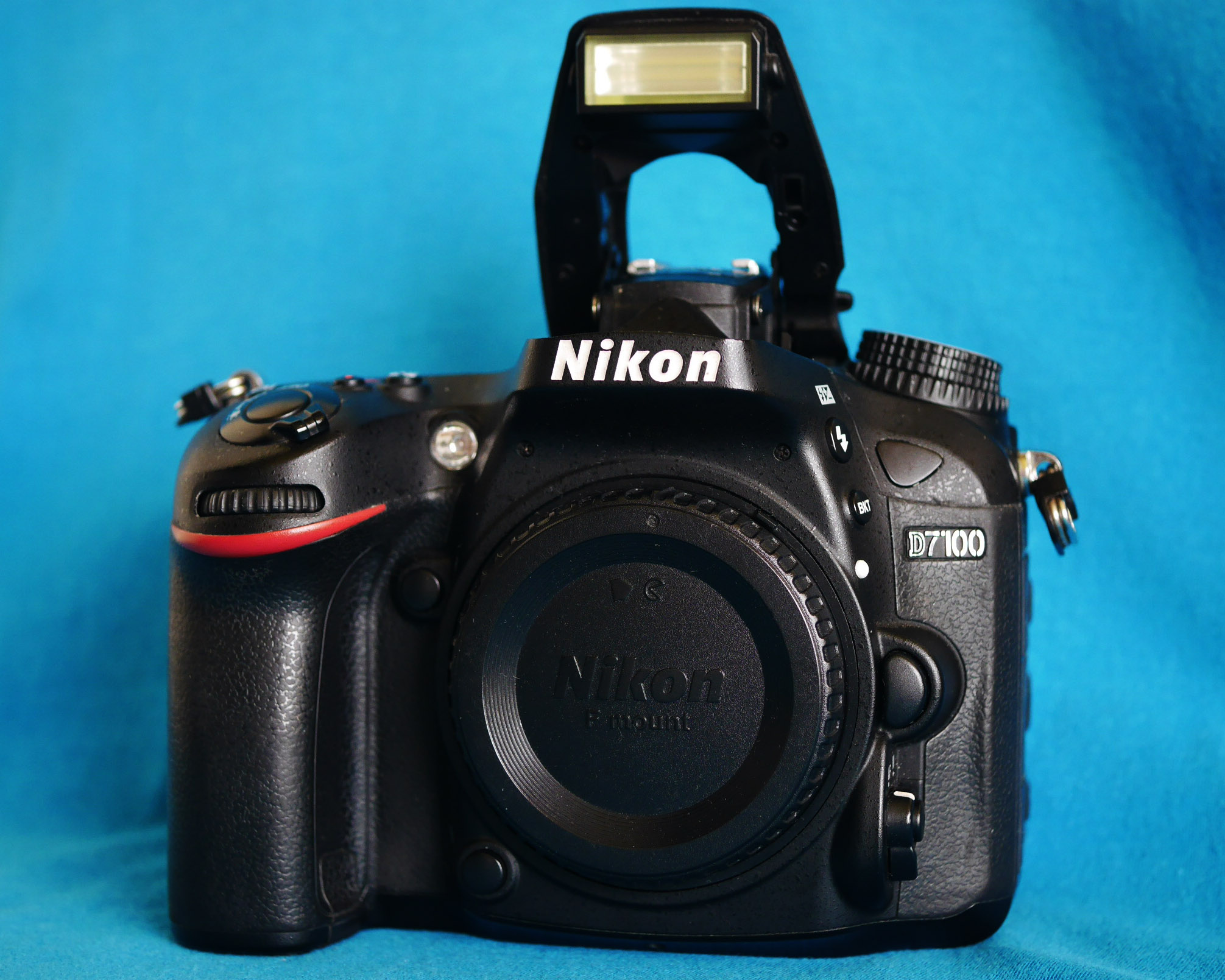 Nikon D7100 Digital SLR Camera - Black Body, Dual SD card slots, 24.1 MP DX-Format CMOS DSLR ตัวกล้อง Black Body