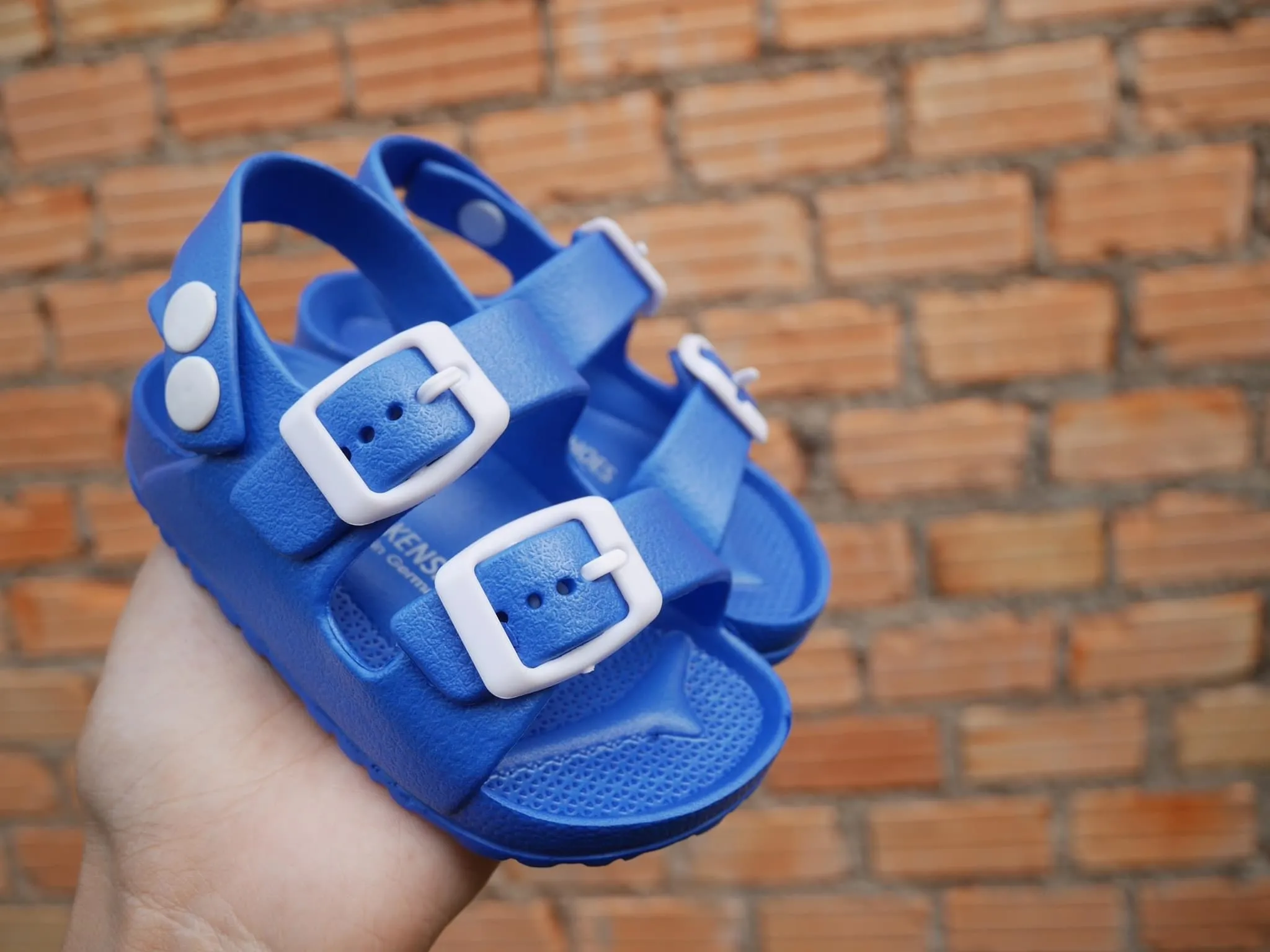 รองเท้าเด็ก รัดส้น Kids Sandals 🚹🚺Birkenshoes Sandals เบา นุ่ม สบาย เท้าสำหรับเท้าเจ้าตัวน้อย 🚼 สินค้าพร้อมส่ง