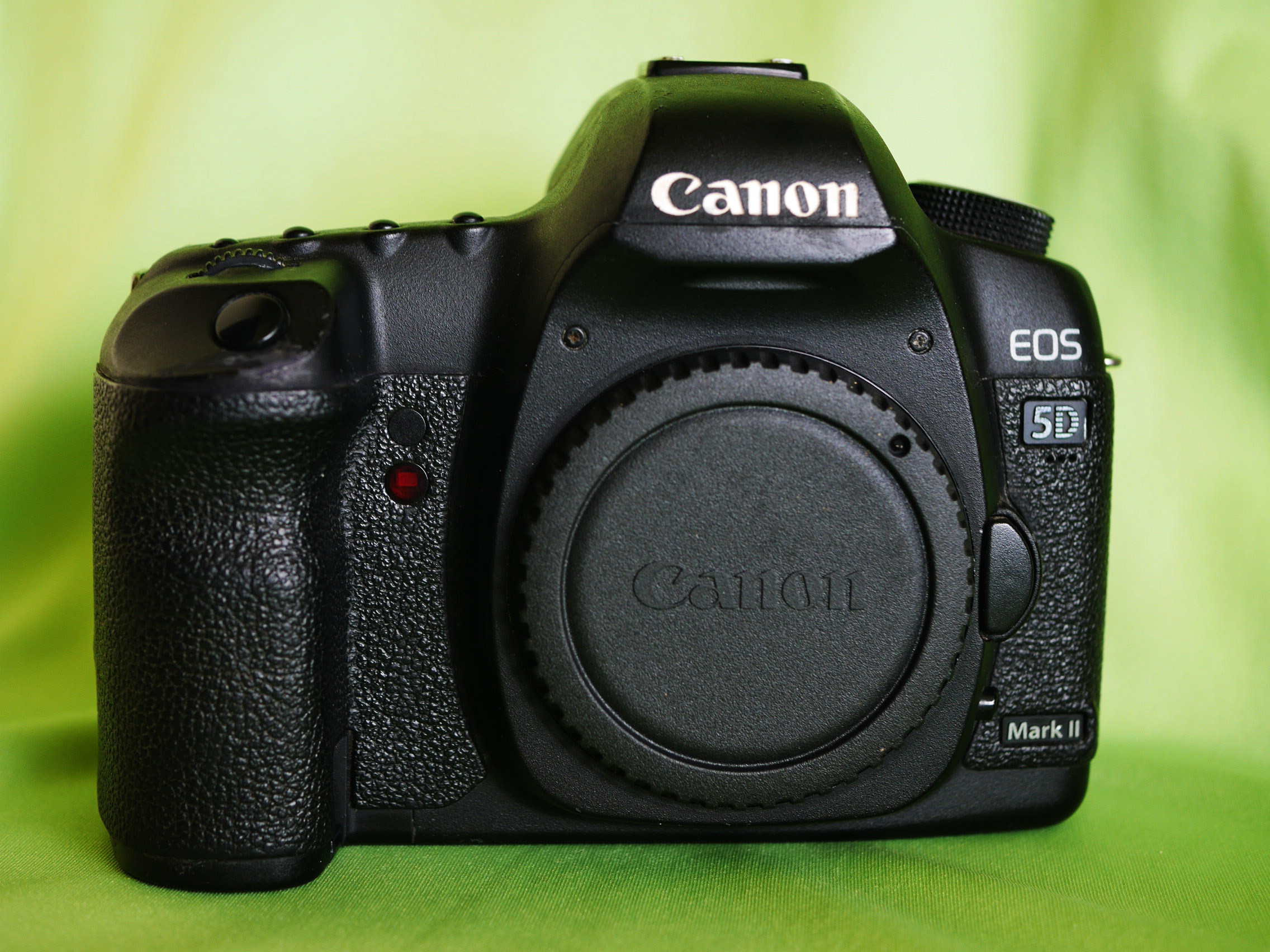 Canon EOS 5D Mark II in Box 21.1MP Professional Full Frame Dual card slots DSLR Camera Black Body, DS126201, ตัวกล้อง 5 D Mark 2 M2