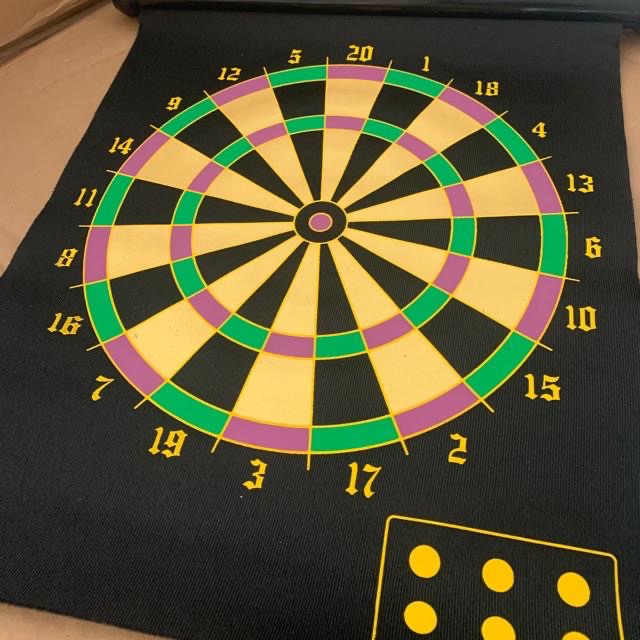กระดานปาเป้าแม่เหล็ก เล่นได้ 2 ด้าน (พร้อมลูกดอก) Dart Board