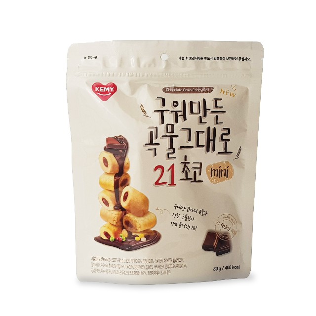 ธัญพืชอบกรอบสอดไส้ครีมช็อกโกแลต Chocolate Grain Crispy Roll 80 g
