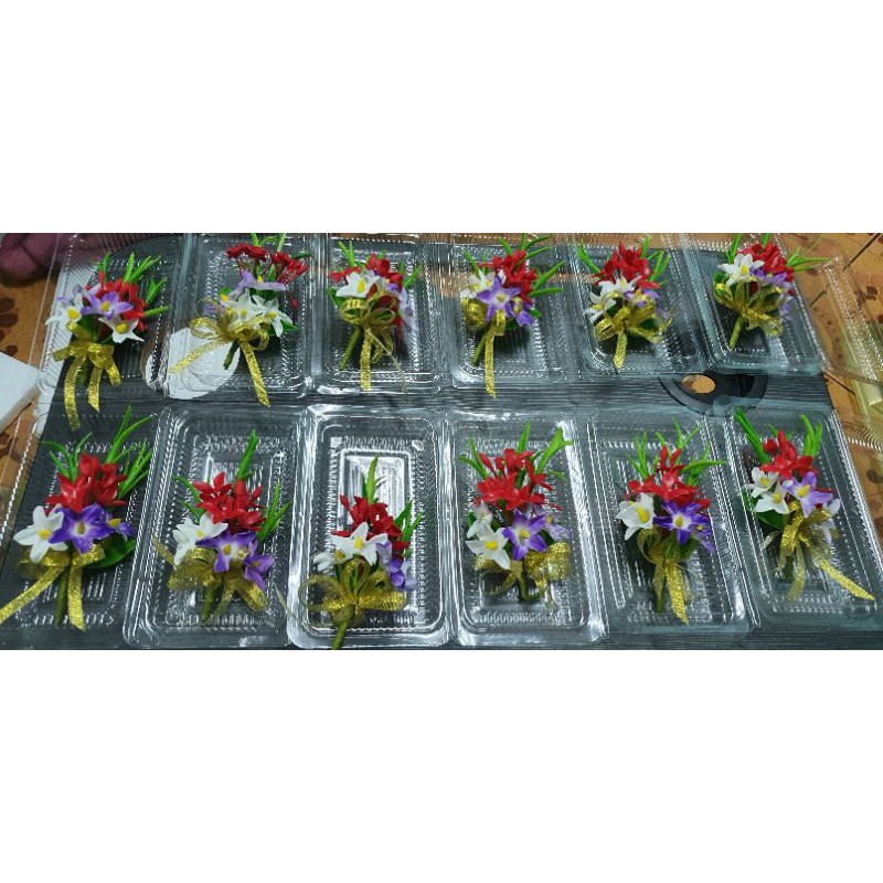 (YJ Store)ชุดดอกไม้ไหว้ครู เข็มกลัด พร้อมส่ง