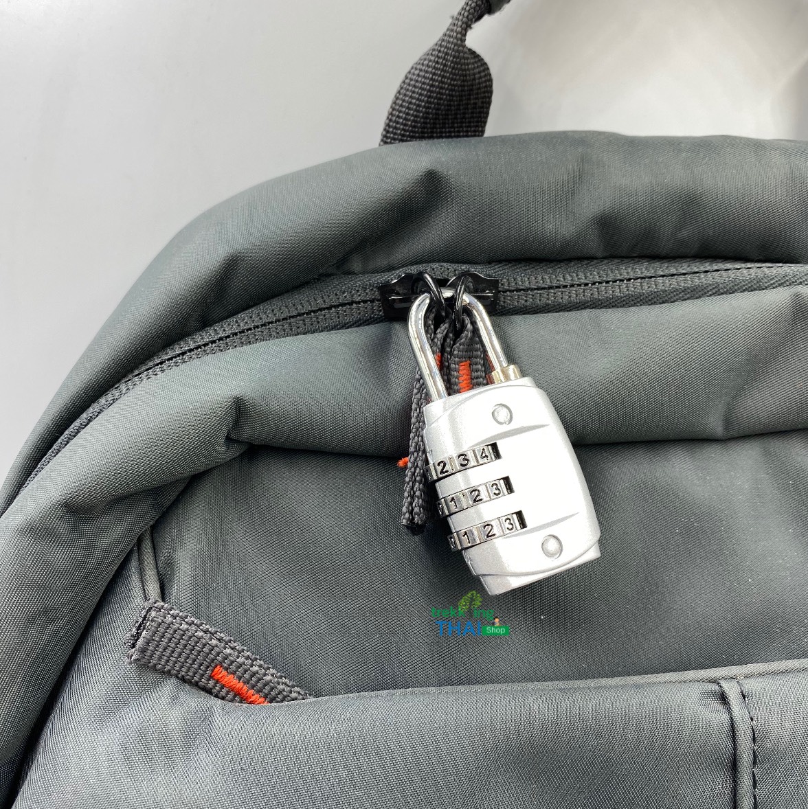 กุญแจรหัส 3 Lock กุญแจล็อคกระเป๋า กุญแจแบบตั้งรหัส สำหรับพกพา มีขนาดเล็ก ง่ายต่อการใช้งาน สามารถตั้งชุดรหัสเองได้ตามที่ใจต้องการ TKT Adventure shop