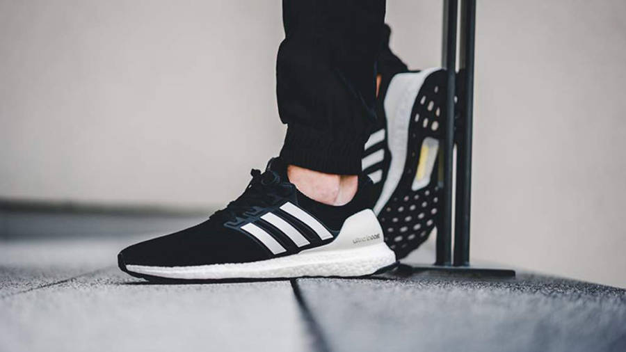 adidas gazelle silver green womens Black adidas Ultraboost 5 TR
