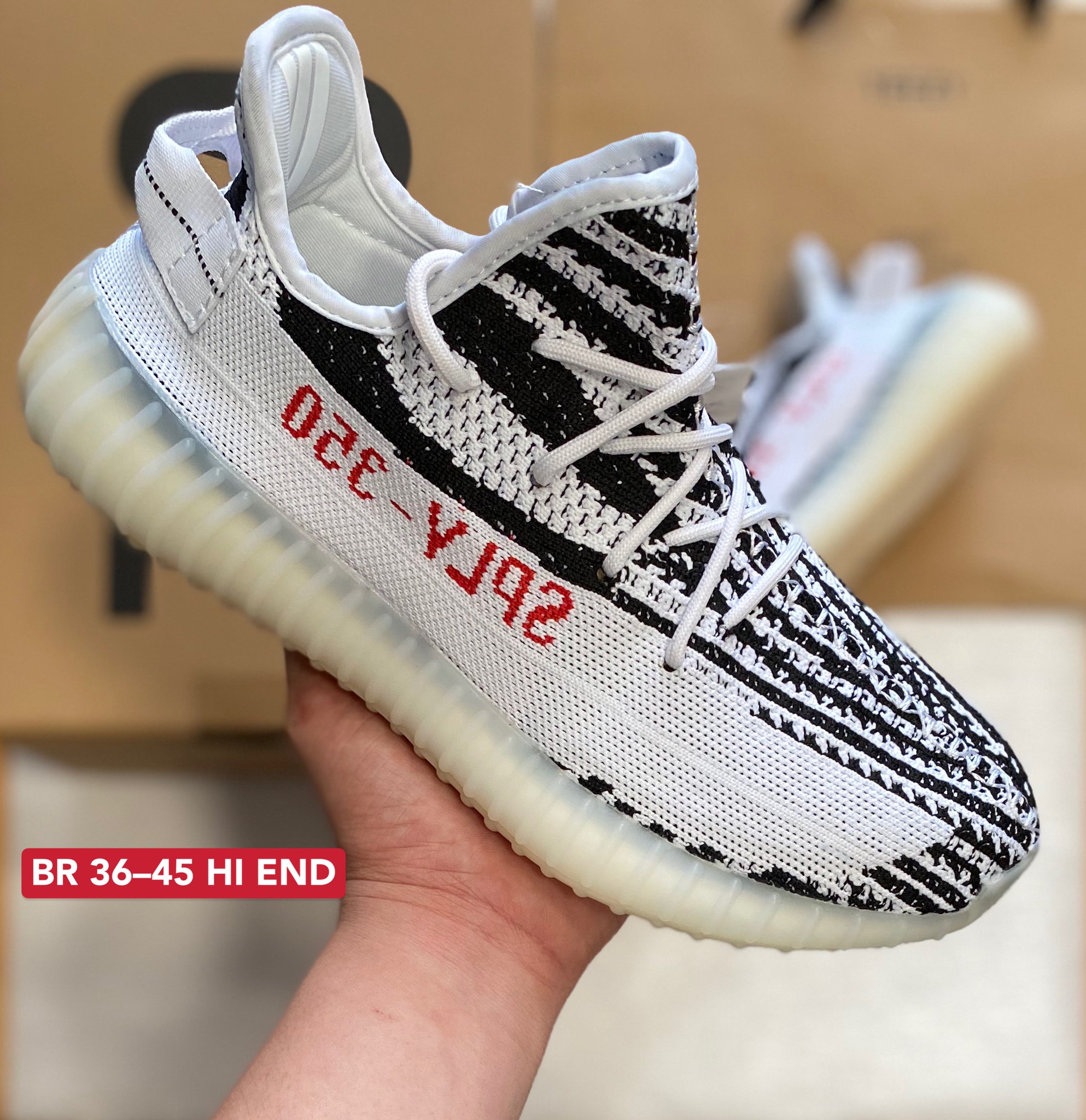 【ถูกที่สุด】✨รองเท้าAdidass YeeZy Boost 350 V2 สะท้อนแสง หลากหลายสี รองเท้าลำลอง รองเท้าออกกำลังกาย รองเท้ากีฬา รองเท้าวิ่ง อุปกรณ์ครบเซ็ต