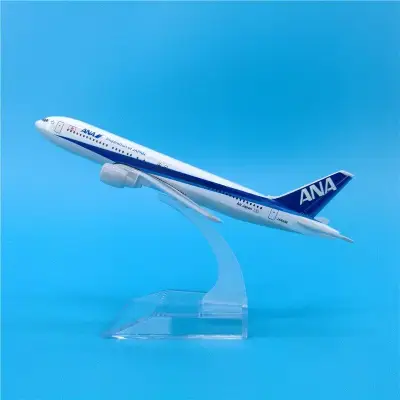 โมเดลเครื่องบิน ANA All Nippon Airways Boeing 767 (16 cm)--ของขวัญจับฉลากปีใหม่ ของขวัญ เสริมฮวงจุ้ย