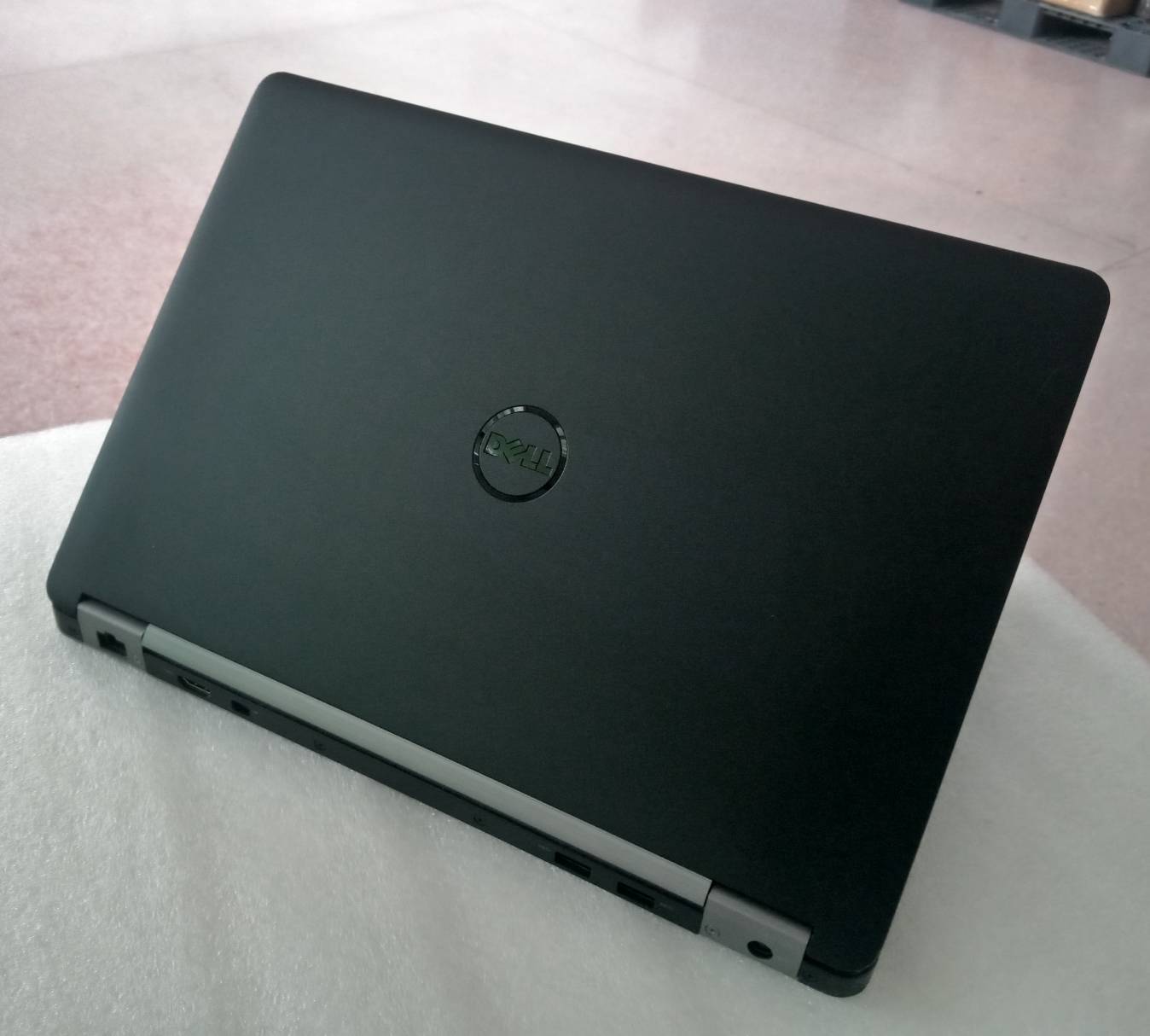 Dell Latitude E7470 UltraBook Core I7 6600U, 16Go RAM, 256Go SSD, Win11 – Bon état