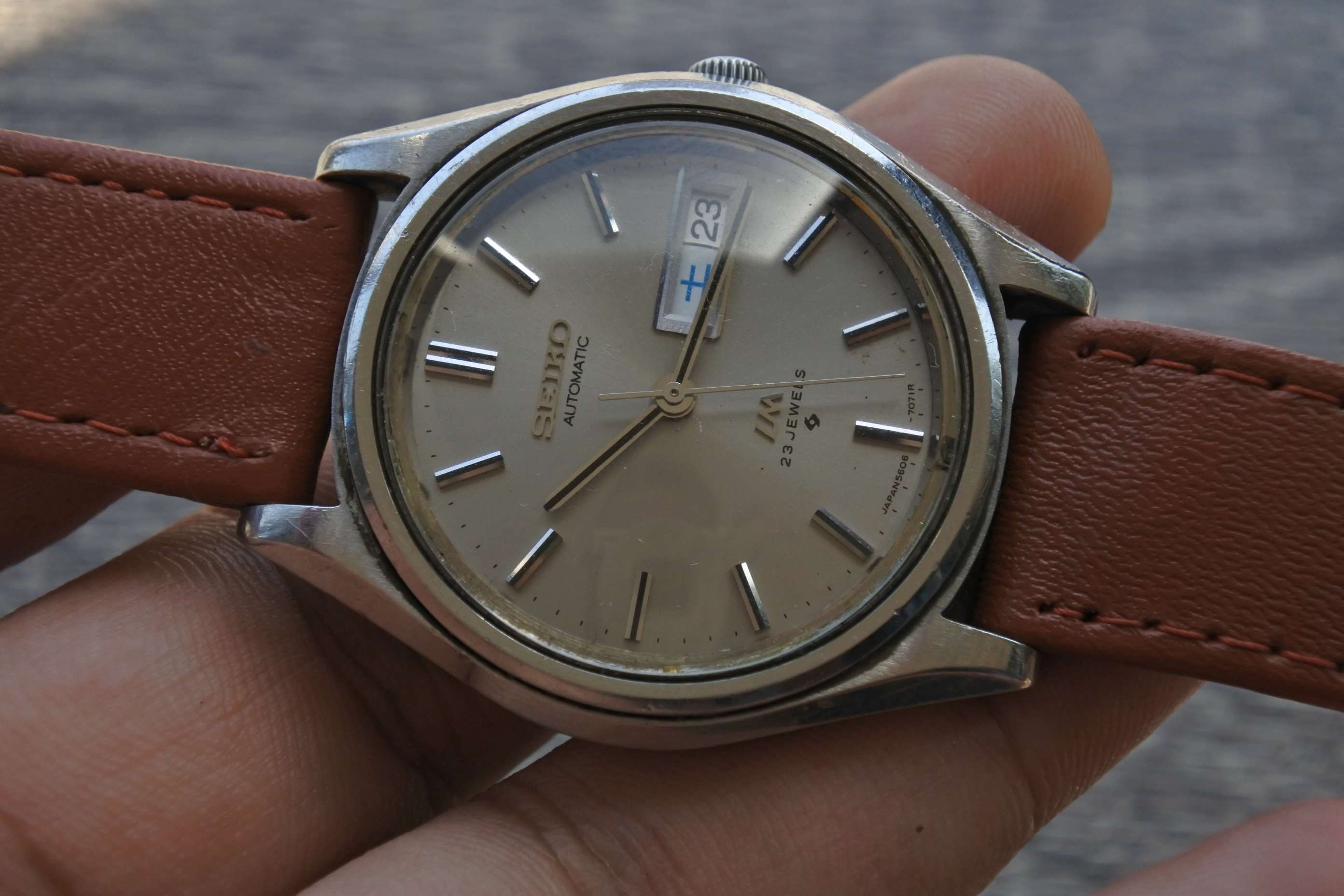 นาฬิกา Seiko Lordmatic 5606 7021 Vintage ผู้ชาย สายสแตนเลส แท้มือสองญี่ปุ่น ระบบ ไขลาน หน้าปัด 38mm