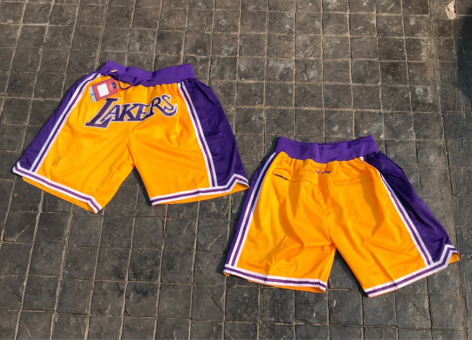 กางเกง​Just don. ? พร้อมส่งทุกตัว งานปักอย่างดี​ผ้า2ชั้น​มีกระเป๋าข้างทุกตัว#Just don. Short.Lakers (Home color)