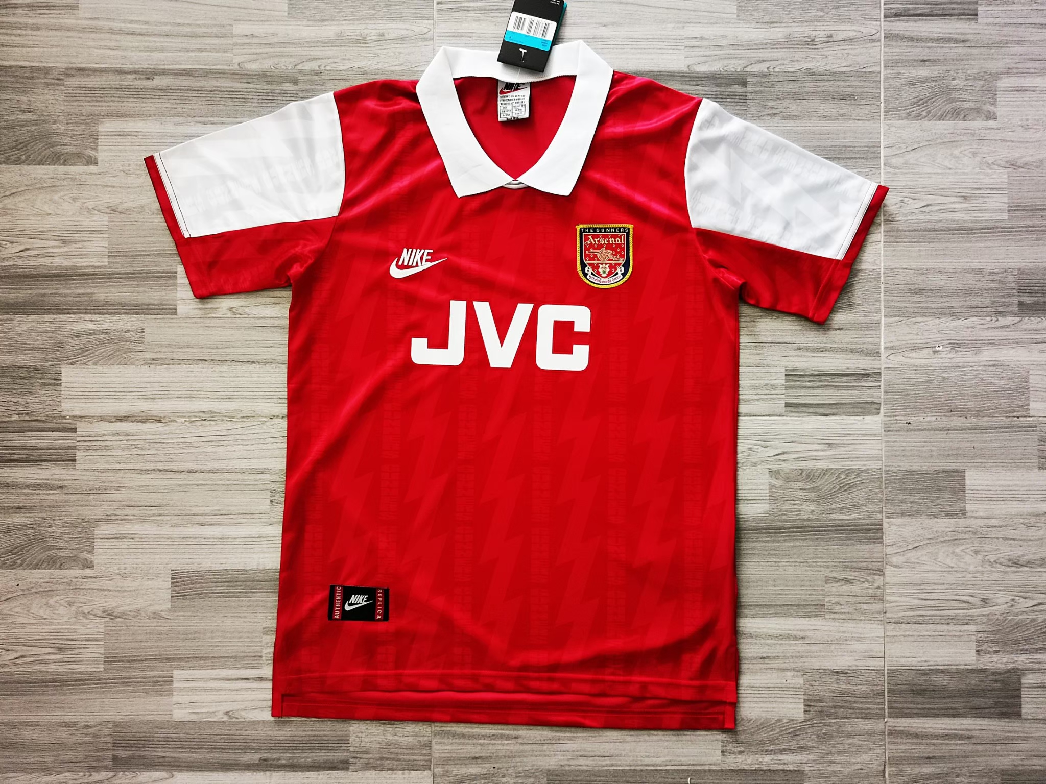 เสื้อฟุตบอลอาเซน่อลย้อนยุค ชุดเหย้าปี 1994 Arsenal Retro Home Jersey 1994 (AAA)