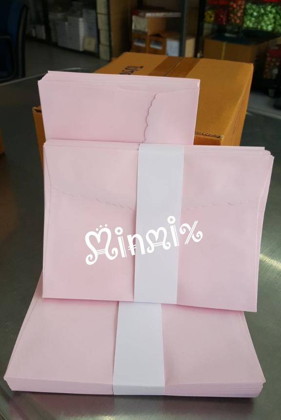 Minmix ซองใส่การ์ดแต่งงานสีชมพู ขนาด 5.25x7.25 นิ้ว จำนวน 100 ซองฝาหยัก มีกลิ่นหอม