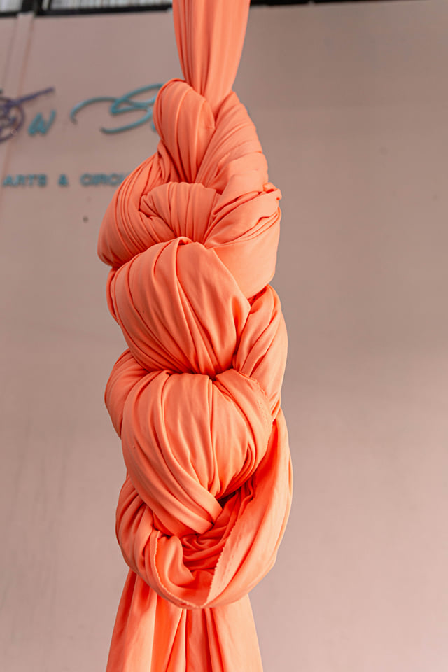 aerial​ silk​ เปลผ้าโยคะ​ อุปกรณ์ทางอากาศ​ โยคะ​Fly​ สีส้ม