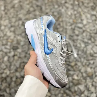 nike initiator on feet
