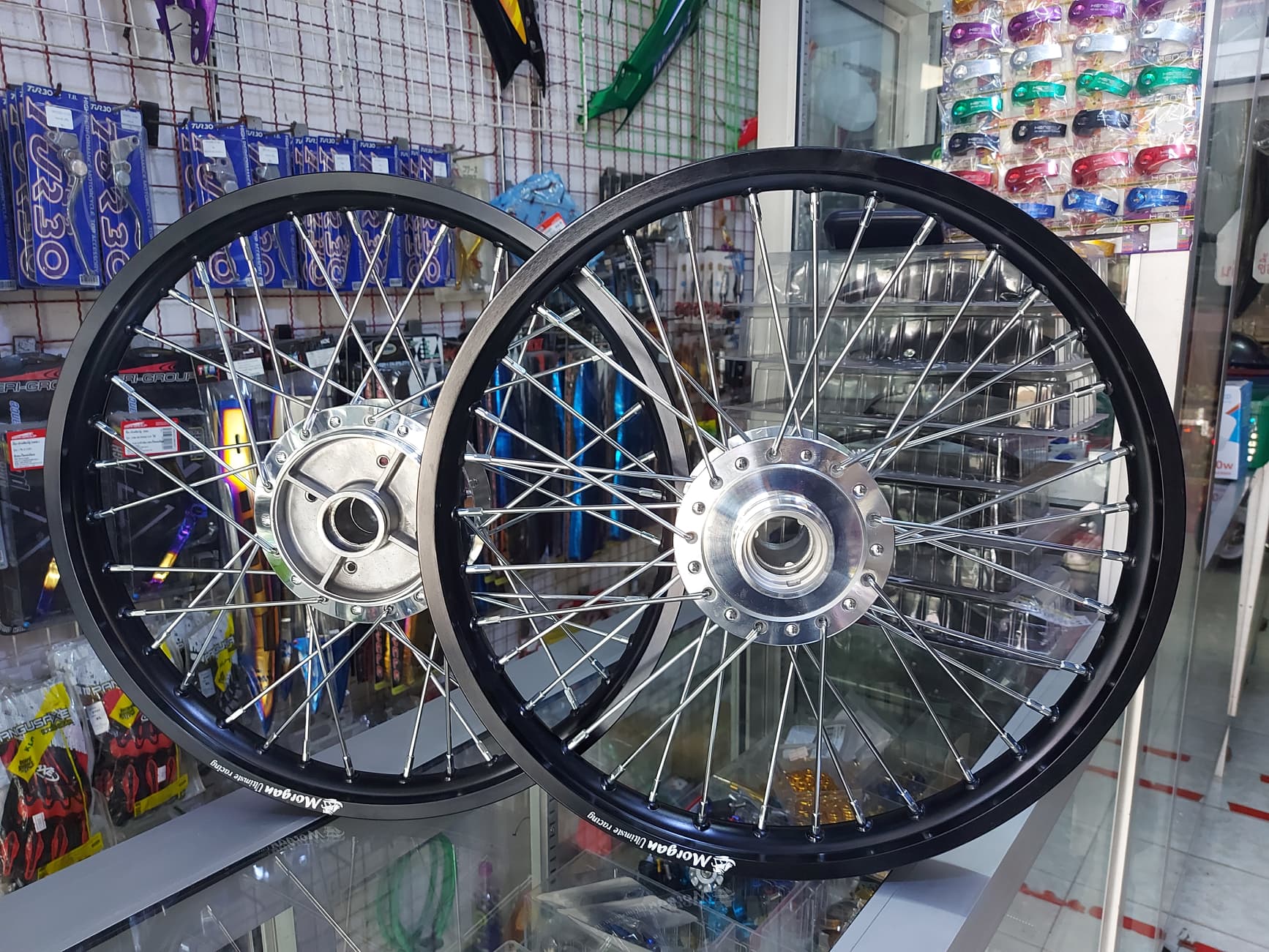 ชุดล้อ รุ่นดิสหน้า ใส่YAMAHA เบลR เมท111 สป้าคR สป้าคZ วงล้ออลูมิเนียม ...