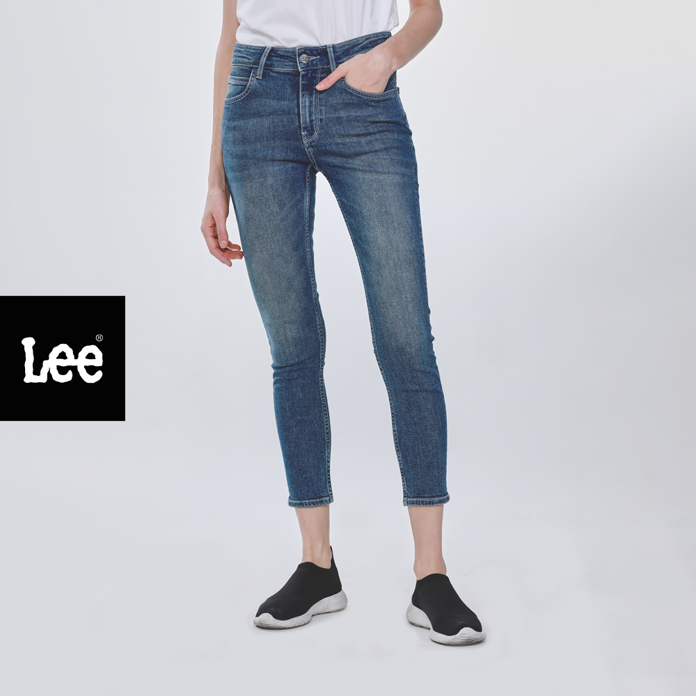 [NEW ARRIVAL] LEE กางเกงยีนส์ ทรง HOLLY-ANK รุ่น LE L1HOL003 ลี เสื้อผ้าผู้หญิง กางเกงยีนส์ กางเกงยีนส์ผู้หญิง