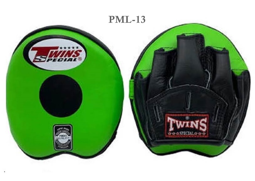 Twins Special mini Focus mitts punching PML-13 Green Black Genuine Leather for Trainer Muay Thai MMA K1 เป้ามือทวินส์ สเปเชี่ยล ทรงโค้งเล็ก สีเขียว ดำ สำหรับเทรนเนอร์ ฝึกซ้อม