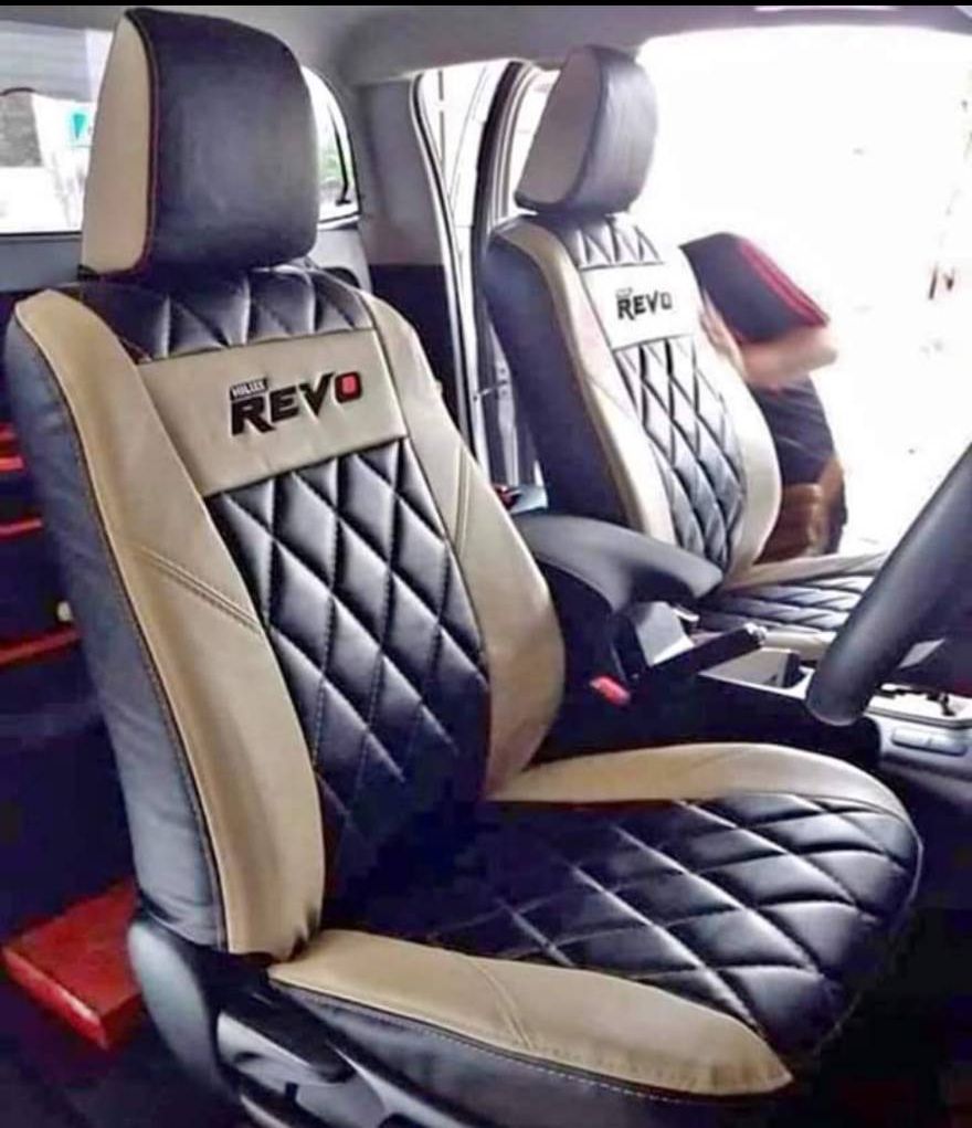 🔥ส่งฟรี🔥 1 คู่หุ้มเบาะรถยนต์ คู่หน้า REVO แบบสวมทับเบาะรถยนต์ ลาย VIP สีครีม -ดำ  CR-BL  (N /LINE 4 )