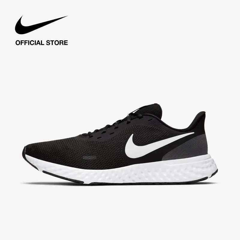 ภาพหน้าปกสินค้าNike Men's Revolution 5 Running Shoes - Black จากร้าน Nike บน Lazada
