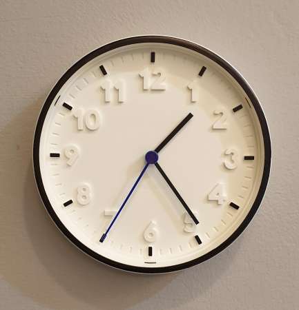 นาฬิกาแขวนผนัง ขนาด 20 ซม. สีดำ ขอบสีดำ