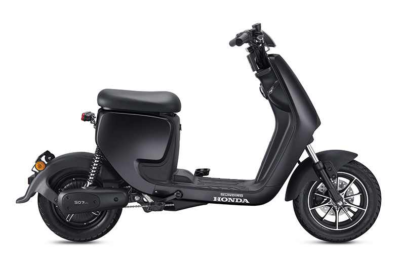 SUNDIRO HONDA S07 จักรยานไฟฟ้า electric bike จักรยาน สกูตเตอร์ไฟฟ้า 400w HUB มอเตอร์ 48V 24AH ระยะยาวแบตเตอรี่ 14 นิ้วยางแบบไม่มียาง 2x2 แดมเปอร์สปริงคู่ ดิสก์ด้านหน้าและดรัมด้านหลัง + EABS เบรค จักรยานไฟฟ้า2022