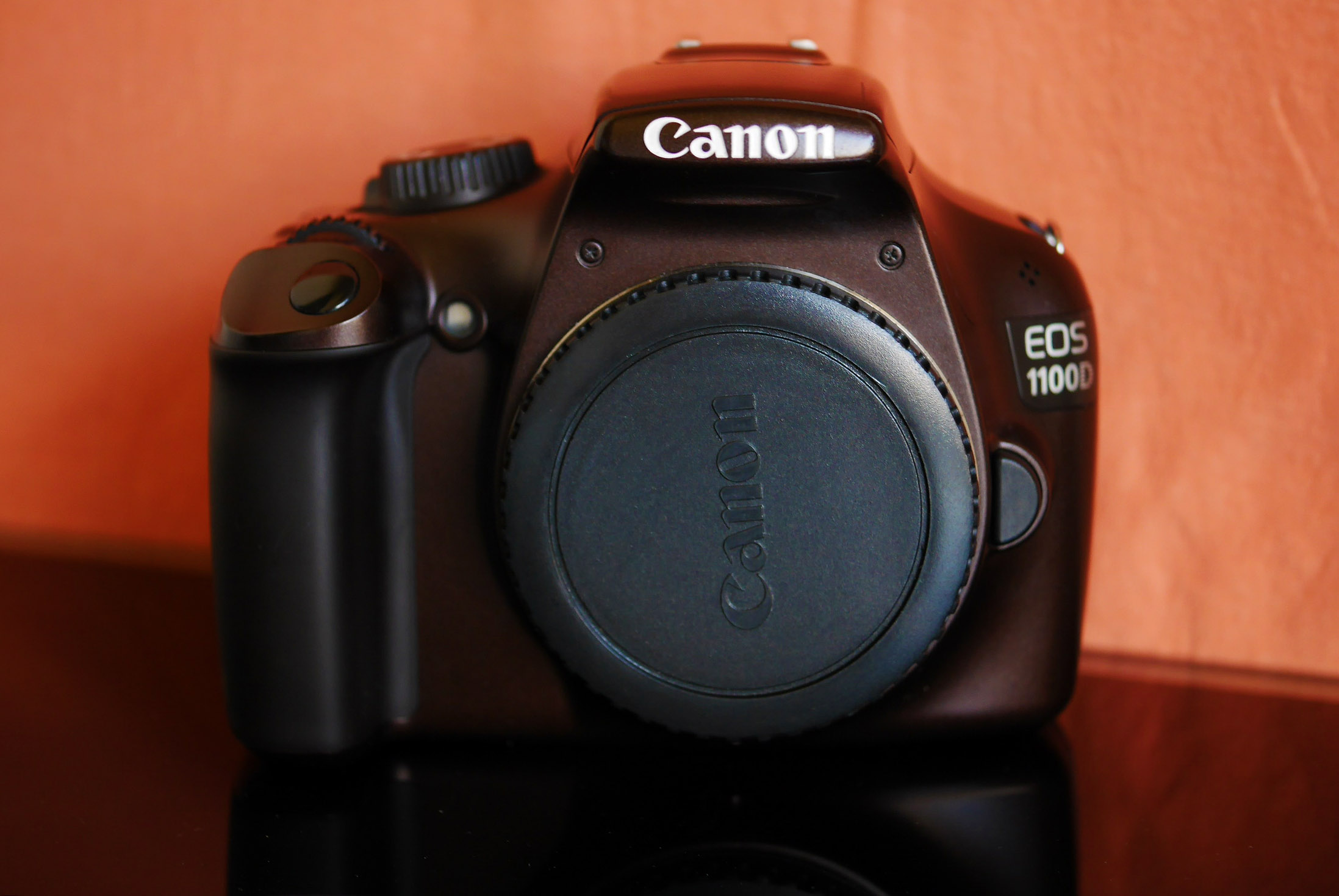 Canon EOS 1100D (Kiss X50 Rebel T3) DSLR Bronze body ตัวกล้อง Digital