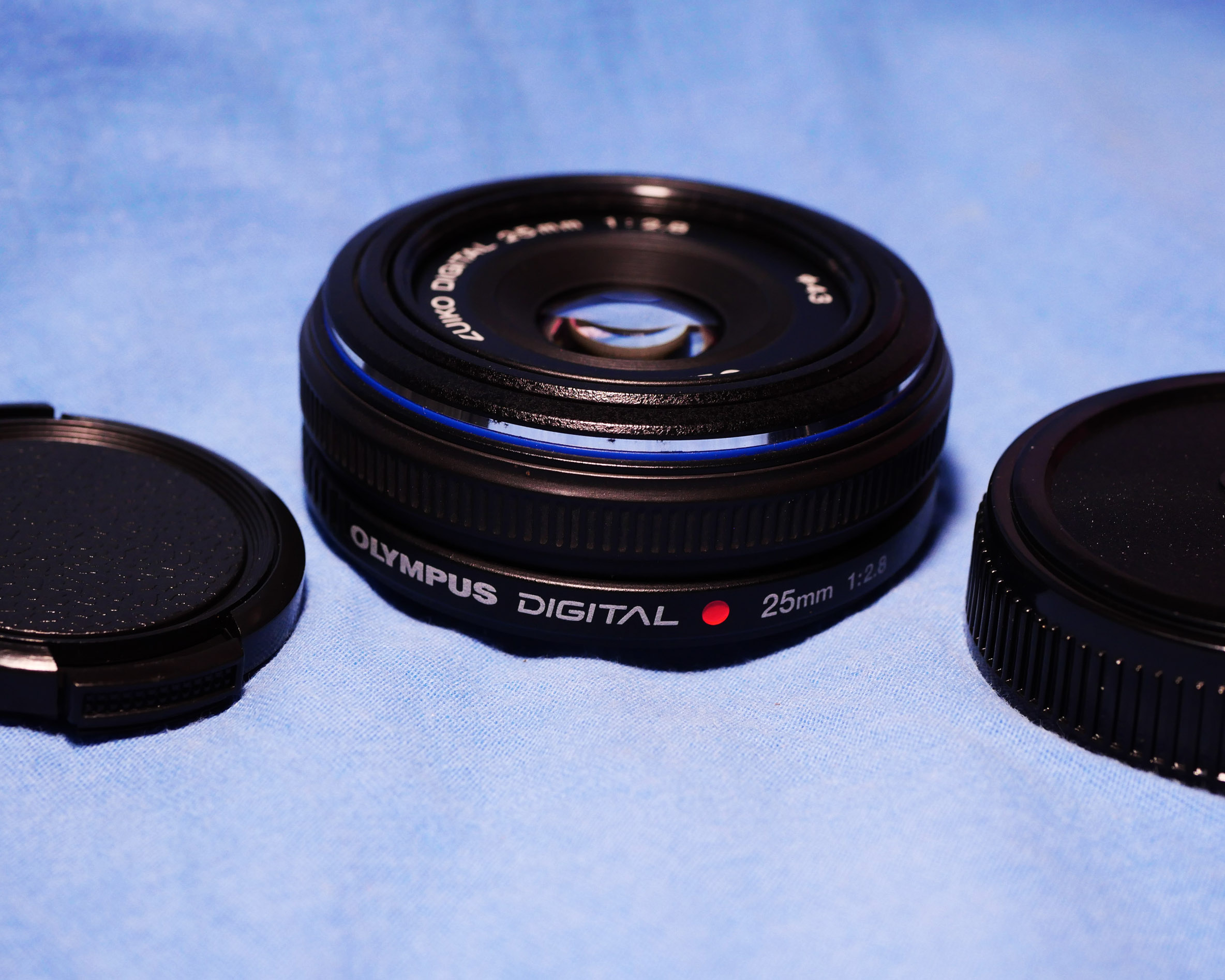 Olympus Zuiko Digital ED 25mm F/2.8 Black Pancake Lens for Four