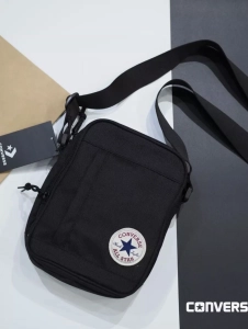 ภาพหน้าปกสินค้า[ลิขสิทธิ์แท้/] converse all star กระเป๋าสะพายข้าง Converse Revolution Mini Bag กระเป๋าสะพายข้าง รุ่นสุดฮิต ที่เกี่ยวข้อง