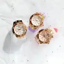 ภาพขนาดย่อของภาพหน้าปกสินค้านาฬิกา Geneva สไตล์ปู ไปรยา อินเทรนด์สุดๆ สายเรซิน นาฬิกาข้อมือผู้หญิง มาใหม่ล่าสุด พร้อมกล่อง จากร้าน Minutemore บน Lazada ภาพที่ 2