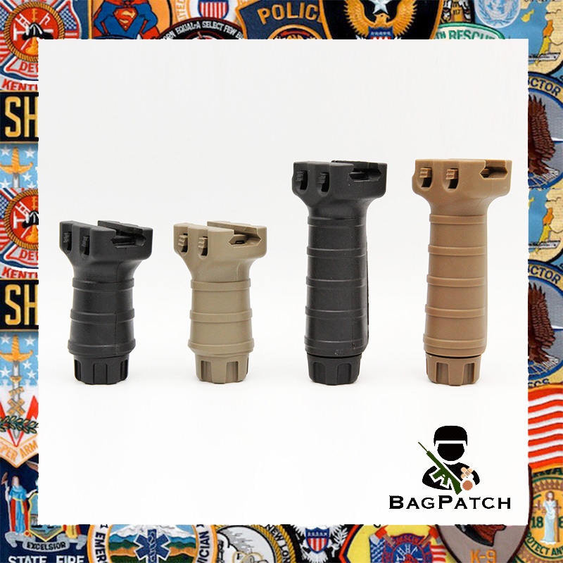 Bagpatch กริ๊ปมือหน้า Tango Down รุ่นสั้น (Tango Down Vertical Fore Grip) สี ดำ ทราย อุปกรณ์อะไหล่ปีนบีบีกัน สำหรับเล่น กีฬาประเภทยิง ปืนแอร์ซอฟต์ บีบีกัน ปืนลมอัดแก๊ส ปืนแอร์ซอฟต์  #00000169