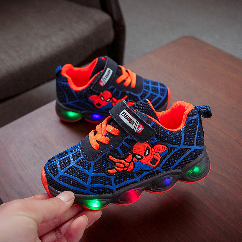 ใหม่เด็กเดอร์แมนรองเท้าคืนแฟลชกีฬาไฟ LED รองเท้าสำหรับเด็กรองเท้าเด็กวัยหัดเดินสาวฤดูใบไม้ร่วงฤดูใบไม้ผลิ