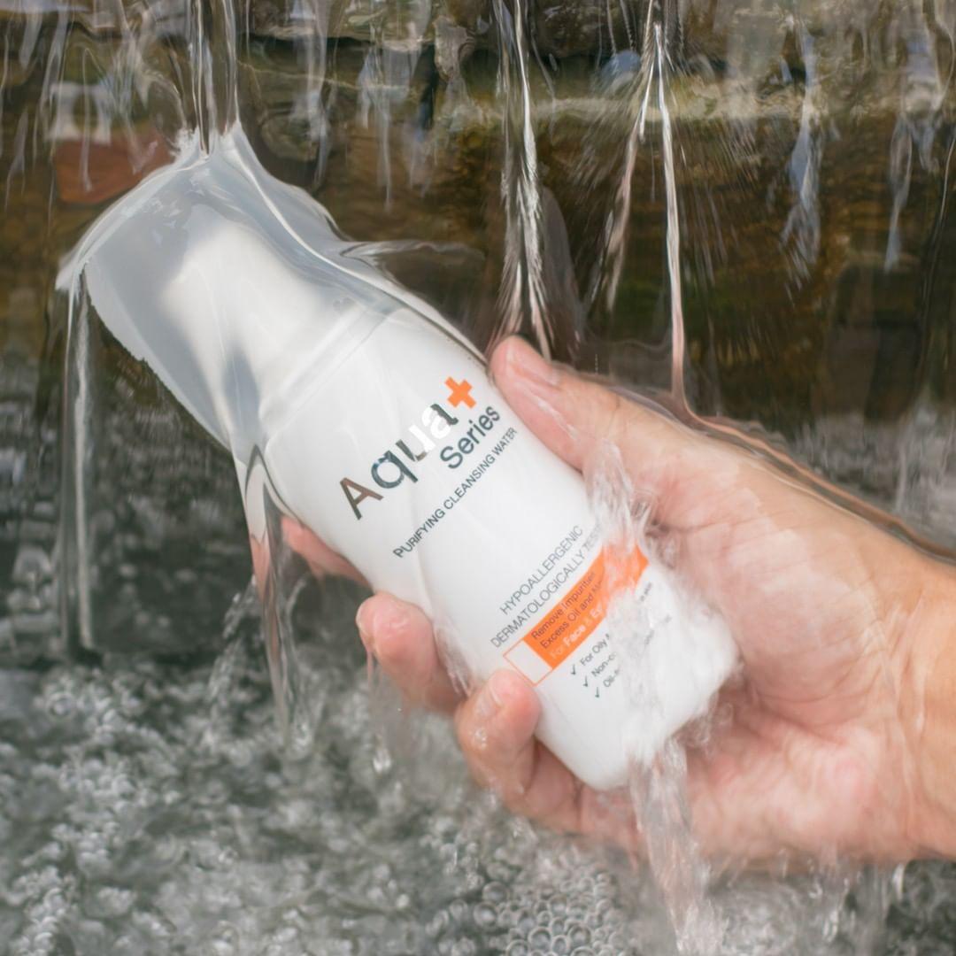 อควาพลัส AquaPlus Purifying Cleansing Water 150 ml. (จำนวน 2 ขวด) คลีนซิ่งสูตรน้ำ เช็ดเครื่องสำอาง ทำความสะอาดผิวหน้า