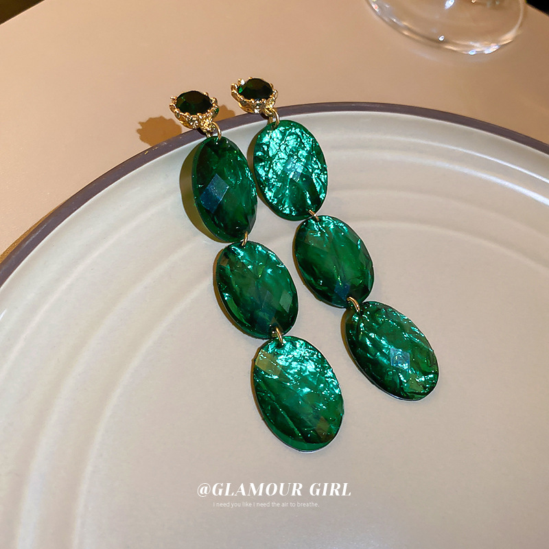 Pretty long lady earrings