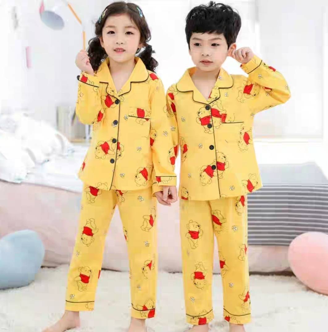 สินค้าในไทยพร้อมส่ง ชุดนอนเด็กผ้าคอตตอนลายหมีพูสีเหลือง เสื้อแขนยาว กางเกงขายาว ชุดเซต ชุดนอน ชุดนอนเด็กชาย-เด็กหญิง