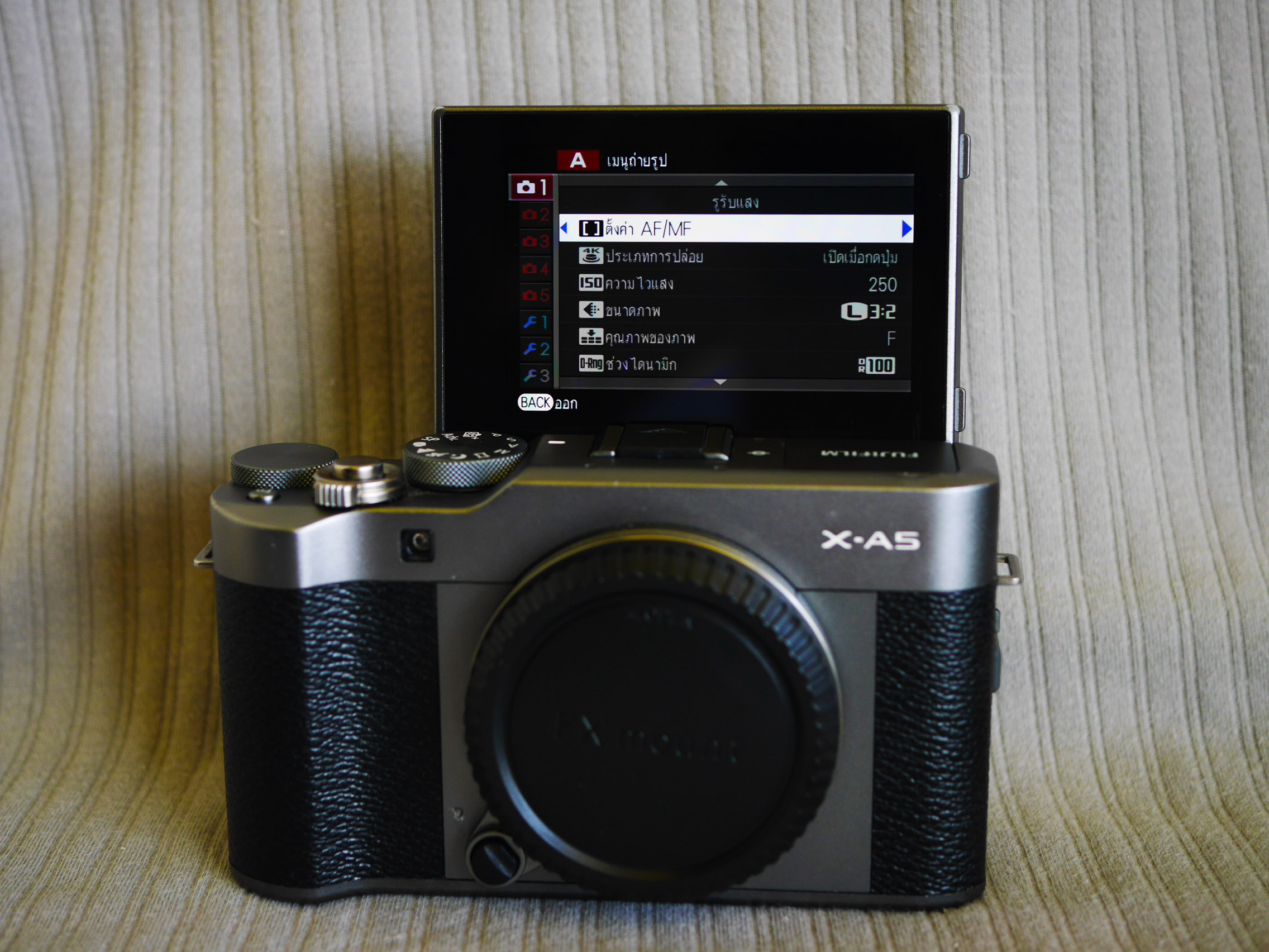 Fuji Fujifilm X-A5 24.3MP 4K Video Dark Silver Body, XA5, XA-5